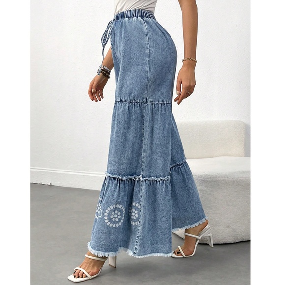 Boho Light Wash Stretchy Waist Floral Print Wide leg Denim Pants - Picture 4 of 5